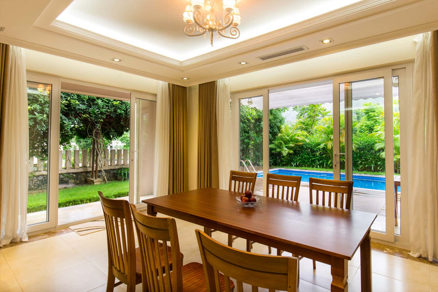 Phòng ăn ở Suite Pool 
