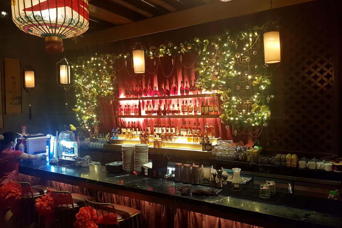   Manchu Bar