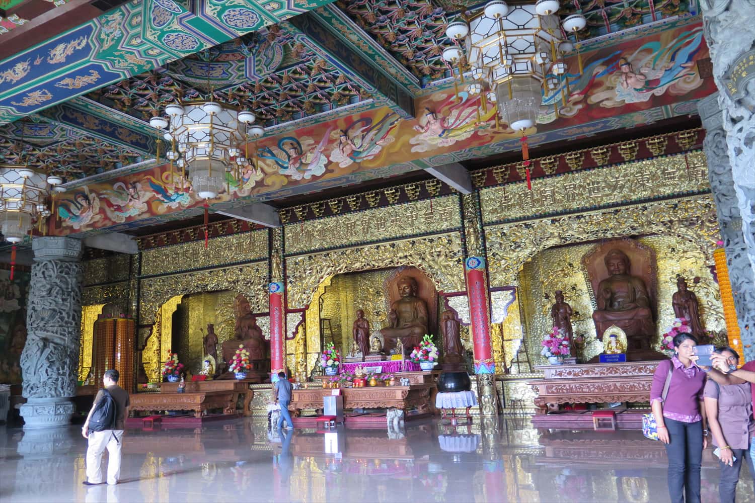 Bên trong Chùa Kek Lok Si