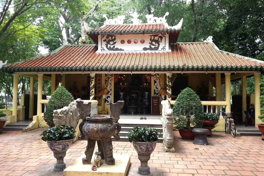 Di tích cổ xưa của công viên Tao Đàn