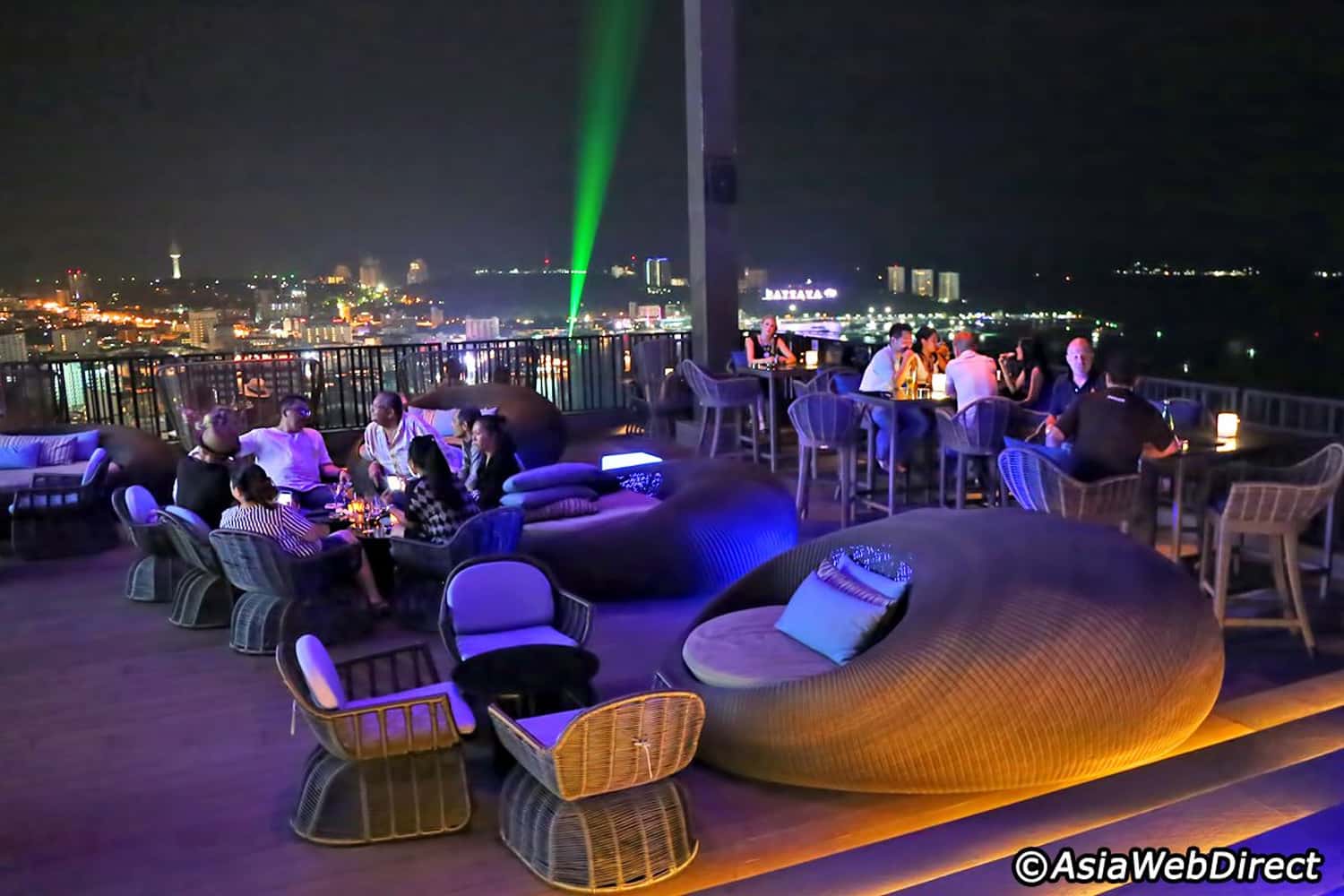 Horizon rooftop restaurant & bar