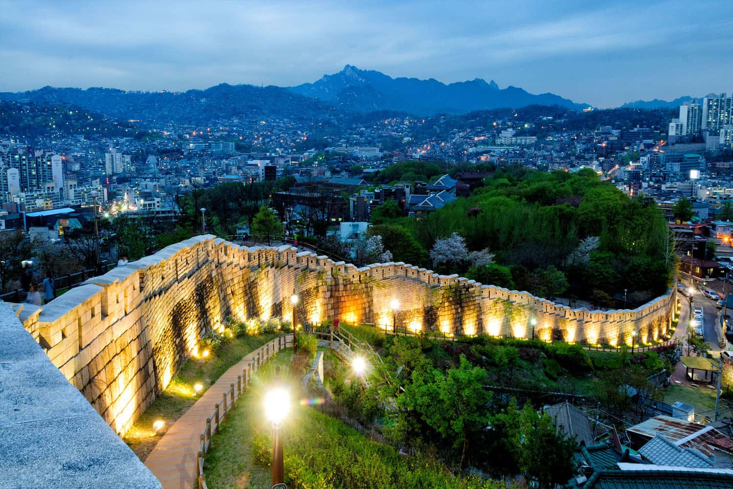 Bức tường pháo đài Seoul Seonggwak