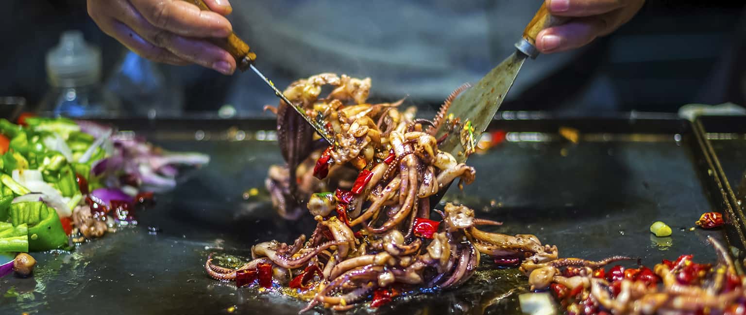 Top 3 phố ẩm thực nổi tiếng tại Lệ Giang, Trung Quốc