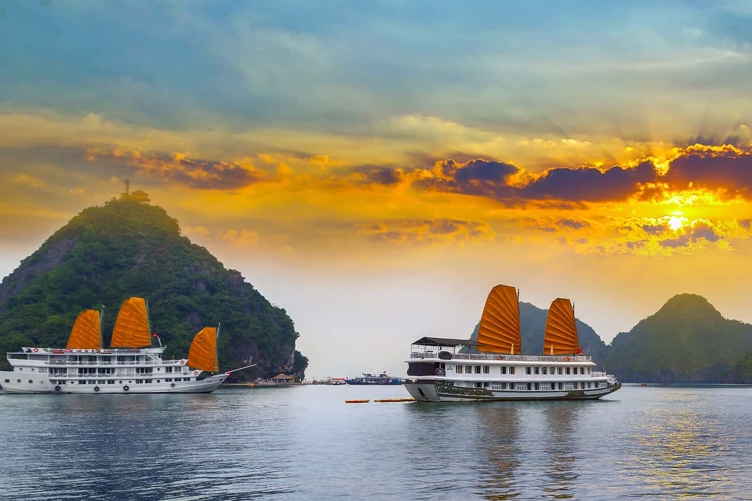 Phương tiện di chuyển các địa điểm du lịch ở Hạ Long