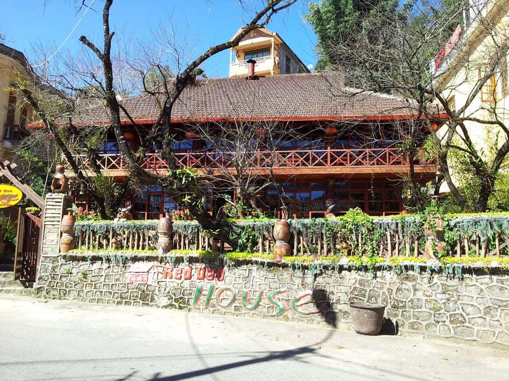 Nhà hàng Dao Đỏ Red Dao