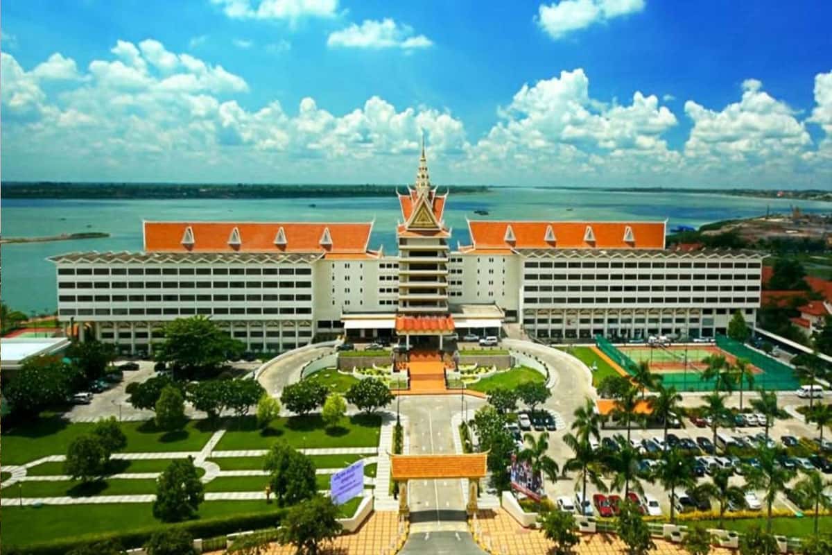 Khách sạn Cambodiana