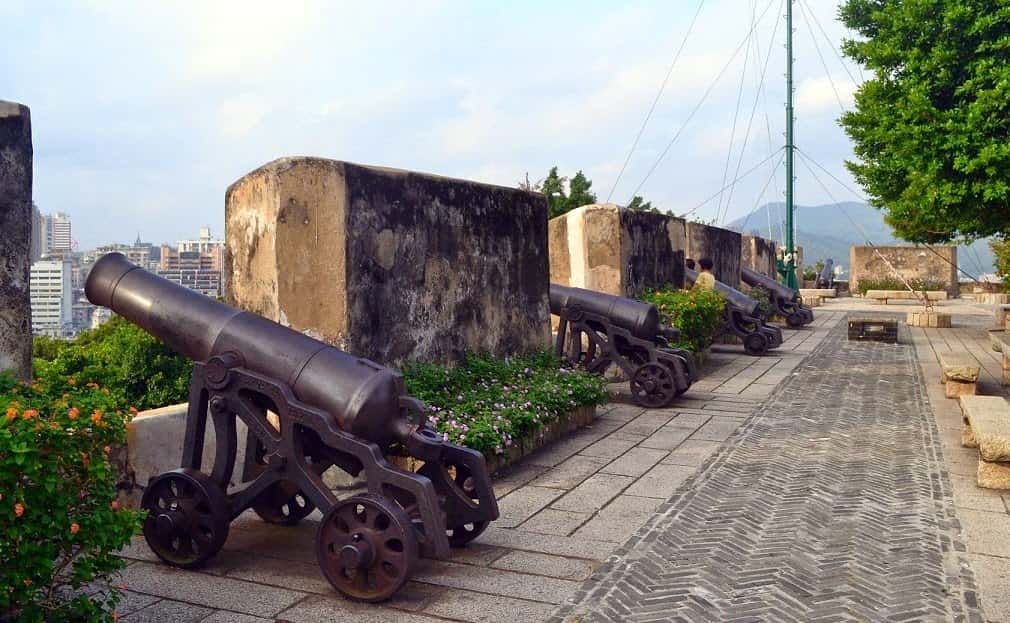 Pháo đài cổ Monte Fort ở Maca