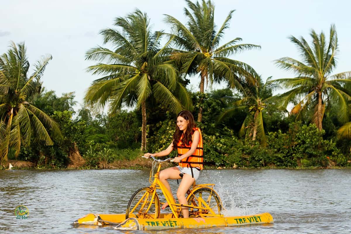 Đạp xe nước