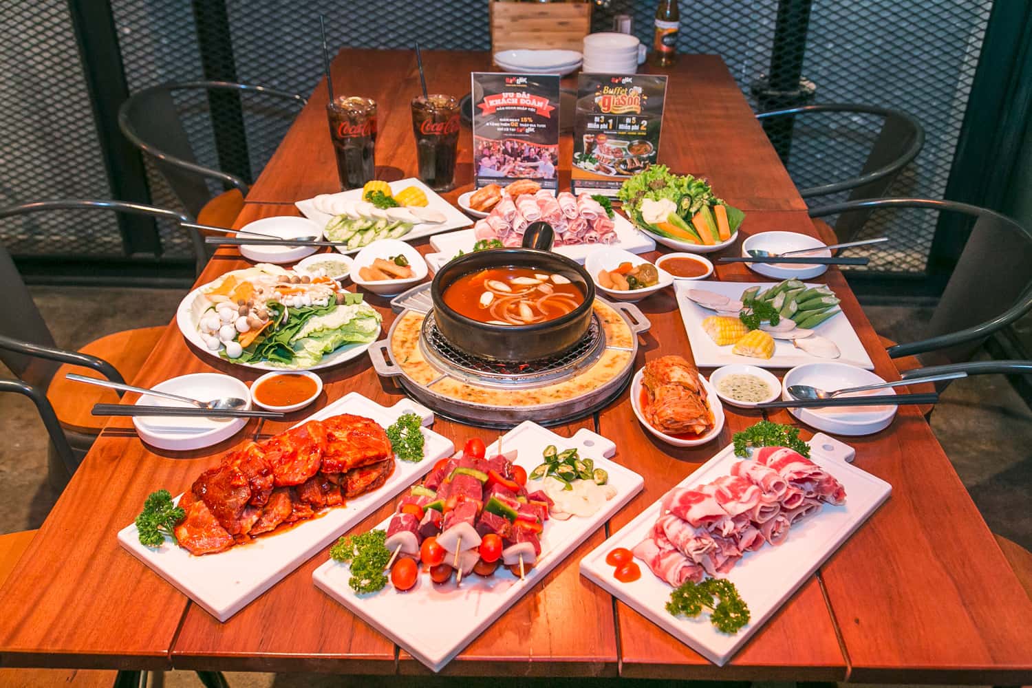 Lẩu ở quán Buk Buk