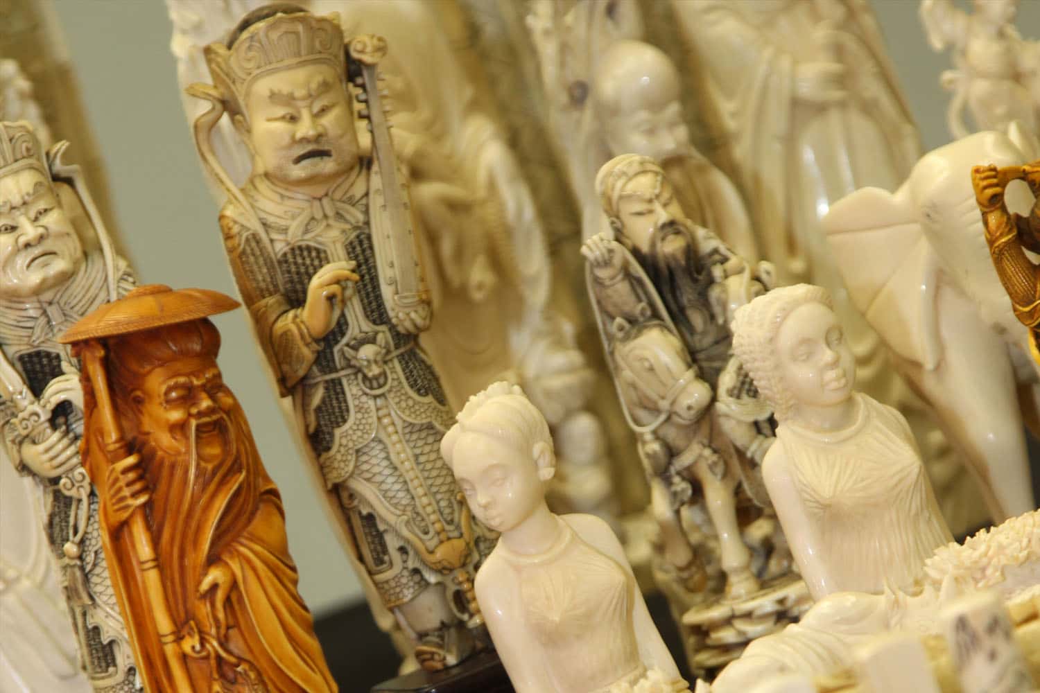 Đồ cổ Ngà chạm khắc