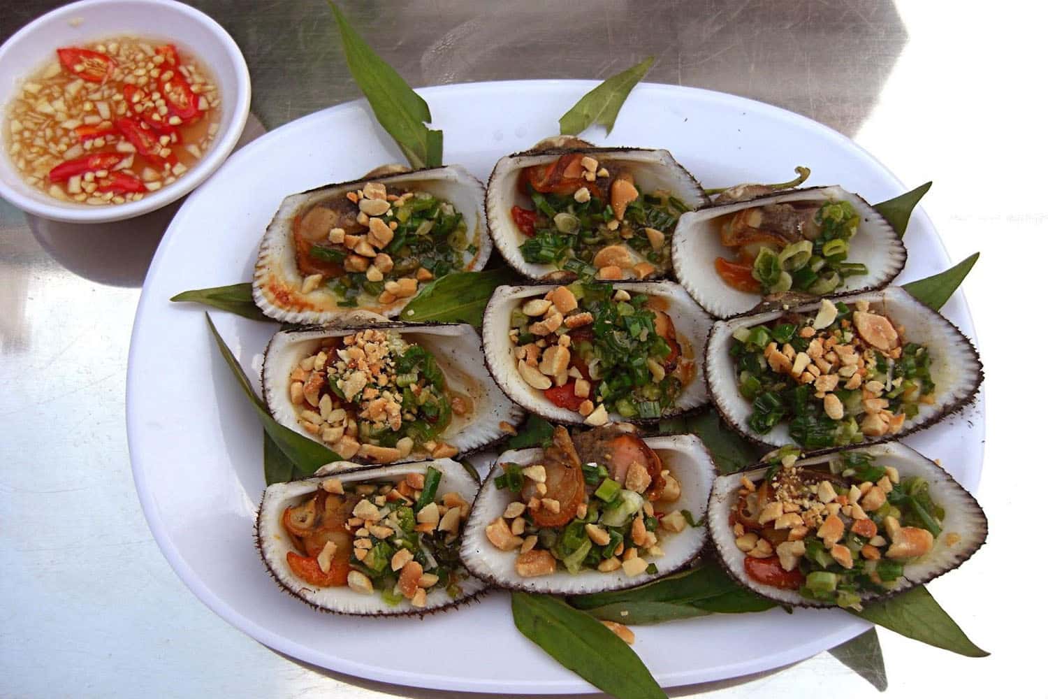 Sò điệp nướng hành mỡ
