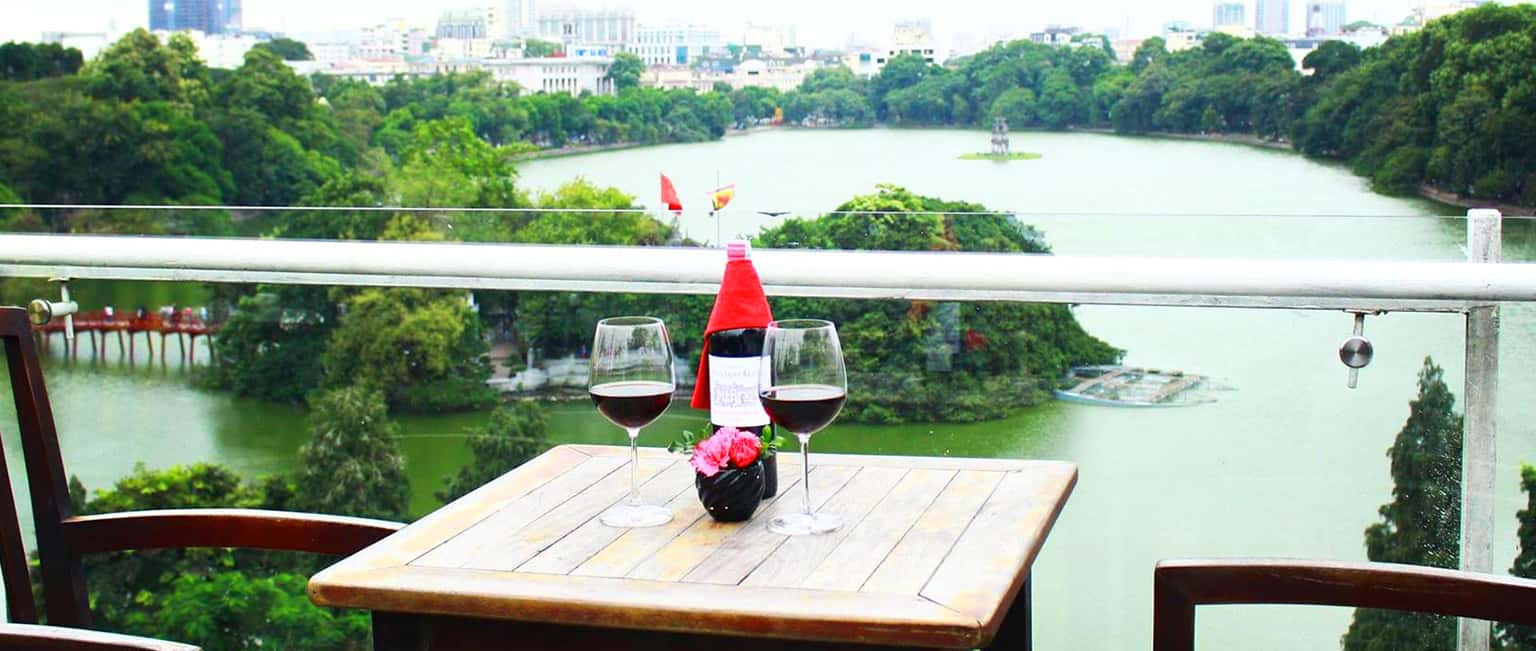 Top 9 quán cafe view  cực đẹp ngắm hồ Gươm Hà Nội