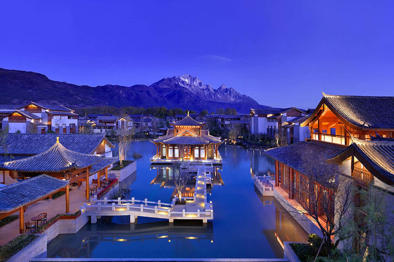 Khách sạn tại Lệ Giang