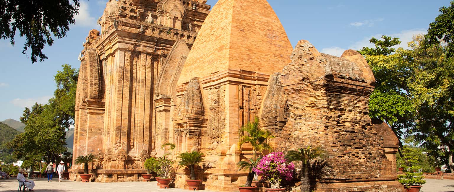 Tháp Bà Ponagar: Di tích lịch sử, điểm đến hấp dẫn Nha Trang