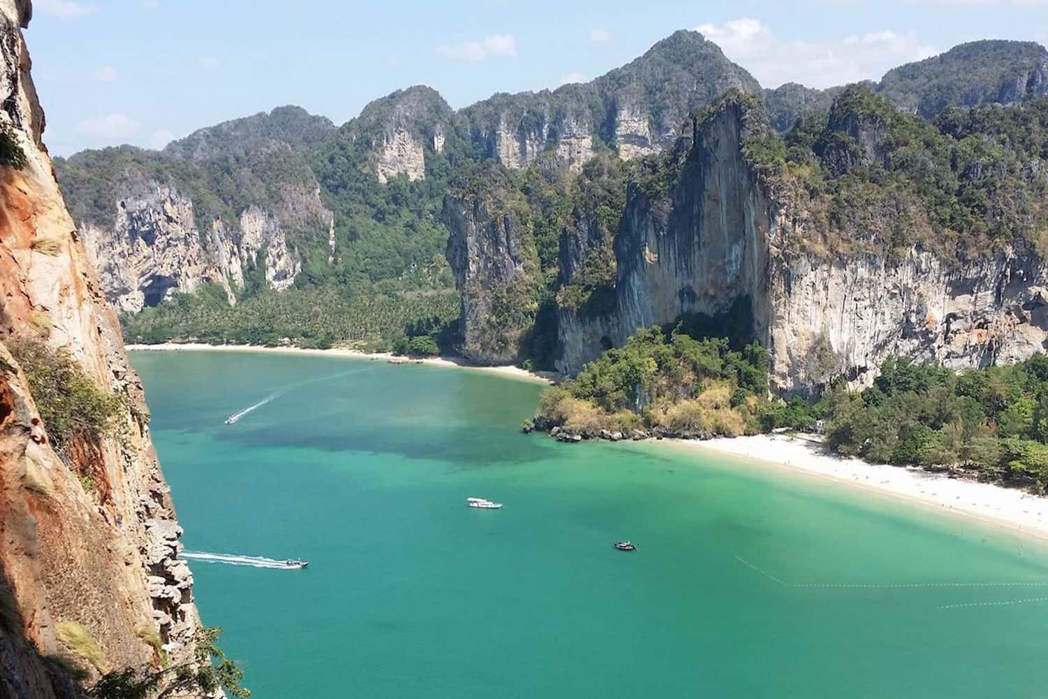 Bãi biển và hang động Railay