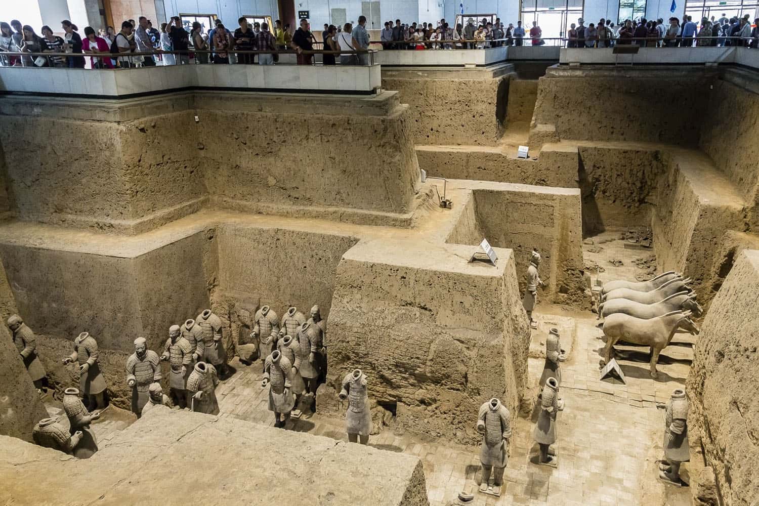 Hầm số 2 - giải mã bí ẩn đội quân cổ đại