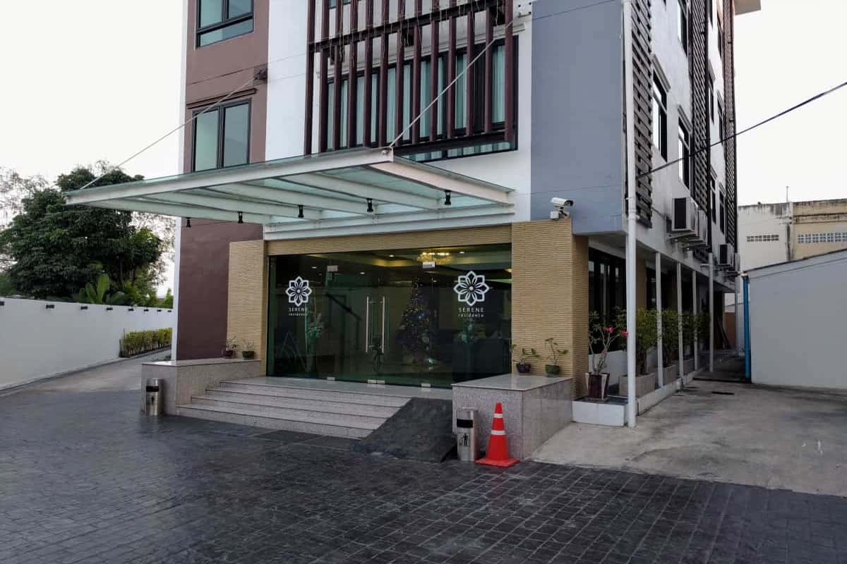 Khách sạn Serene Residence
