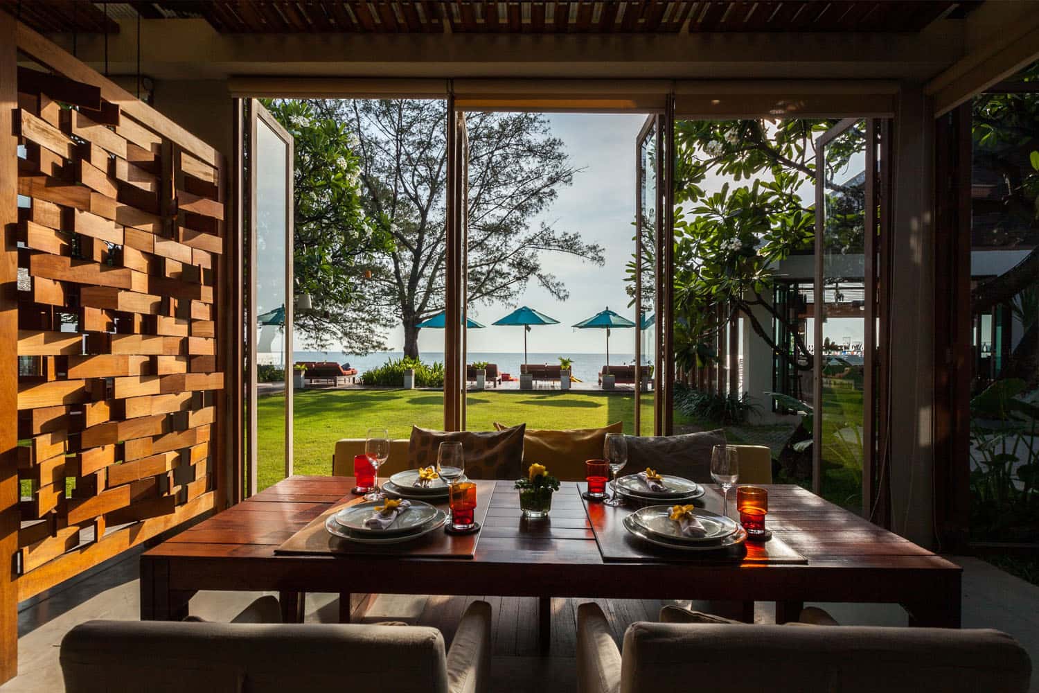 Let’s Sea Pub & Restaurant at Let’s Sea Resort