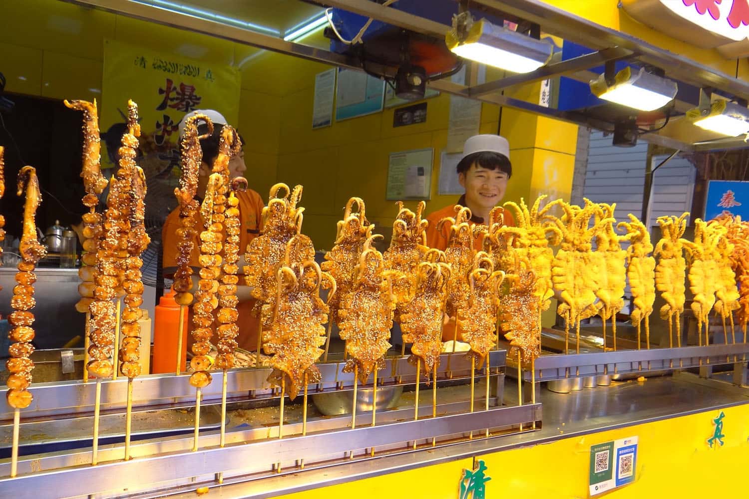 Ẩm thực đường phố hấp dẫn