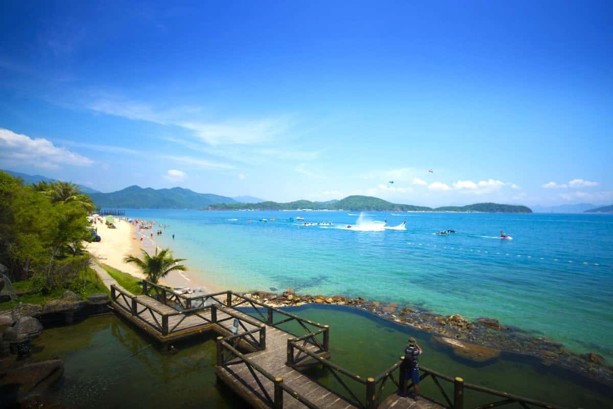 Bãi biển hòn Tằm