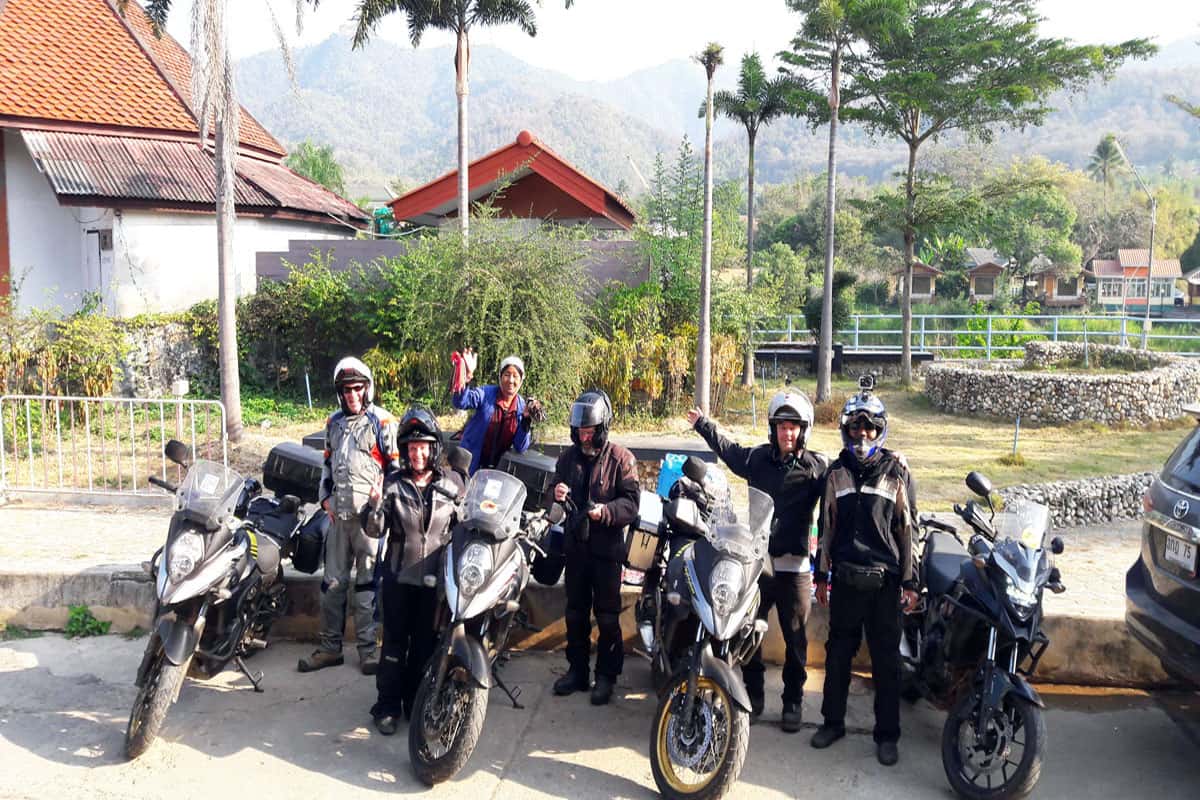 Đi vòng quanh thị trấn