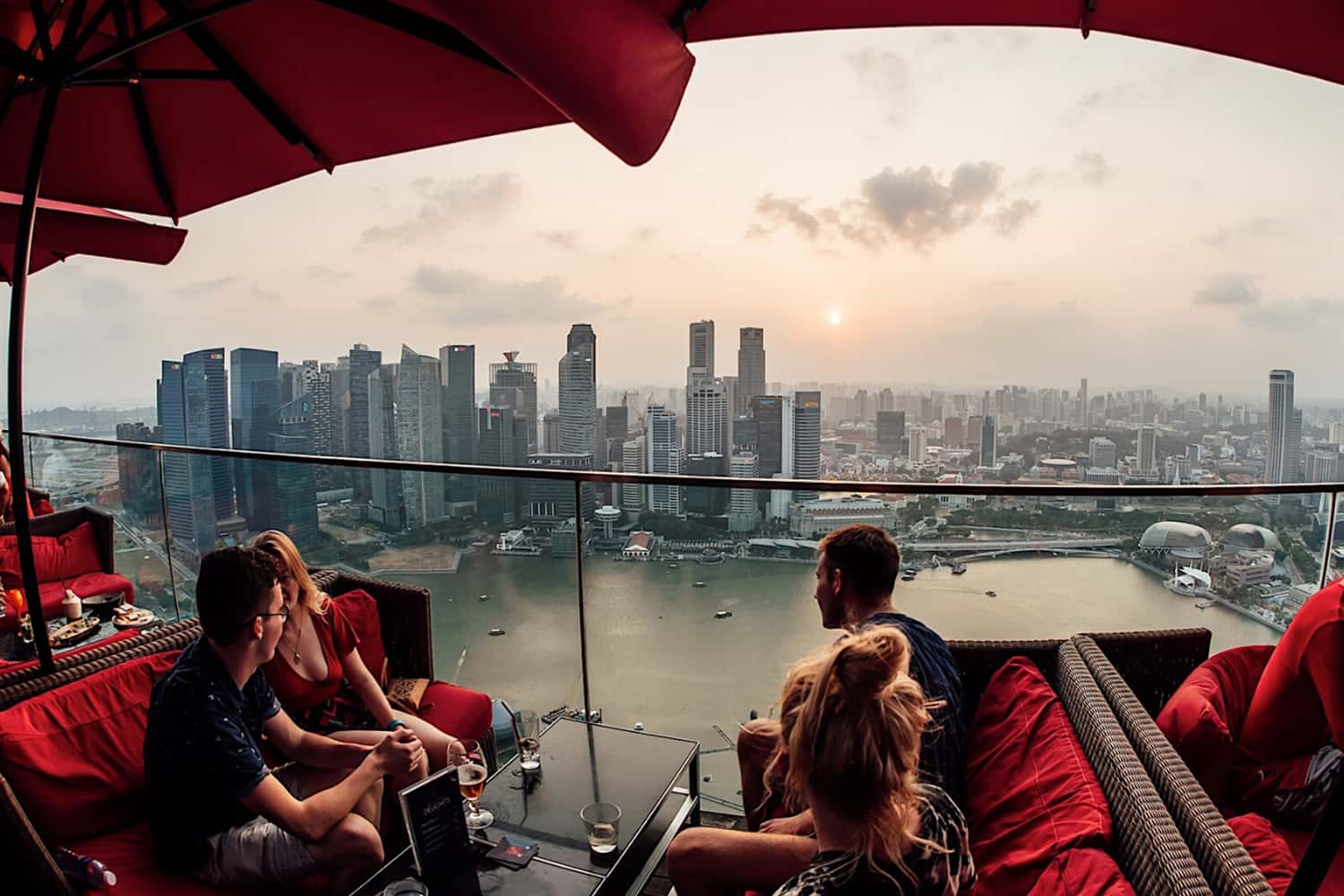 Cé La Vie Club Lounge