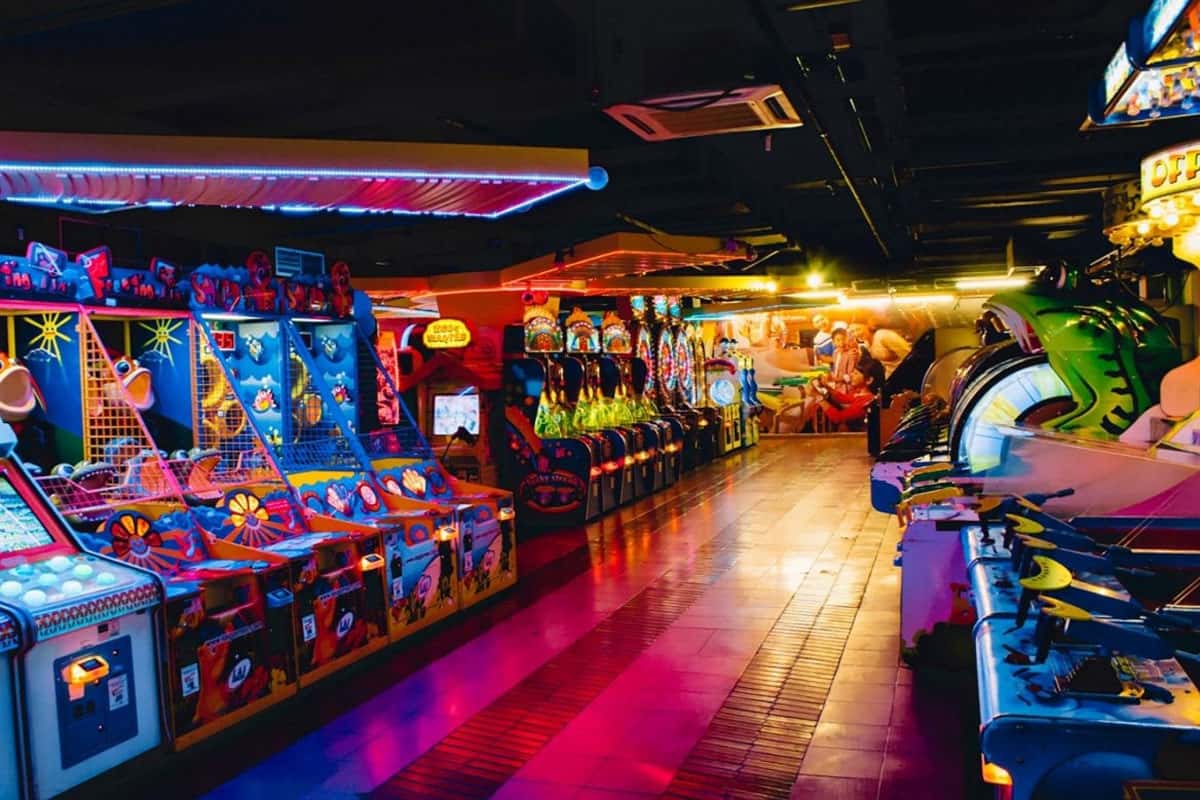Đi đến Arcade tại Quảng trường Thời đại Berjaya