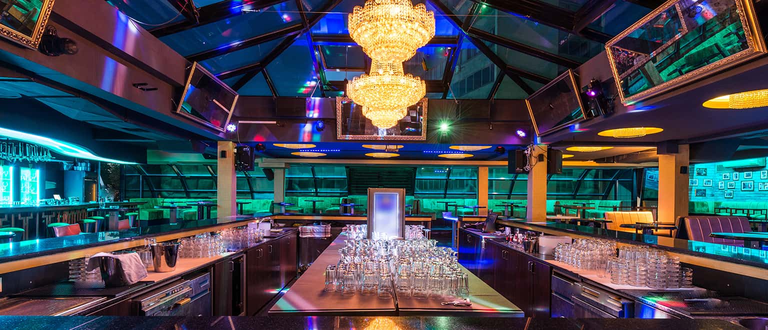 Top 8 khách sạn Đà Nẵng có quầy bar đẹp nhất