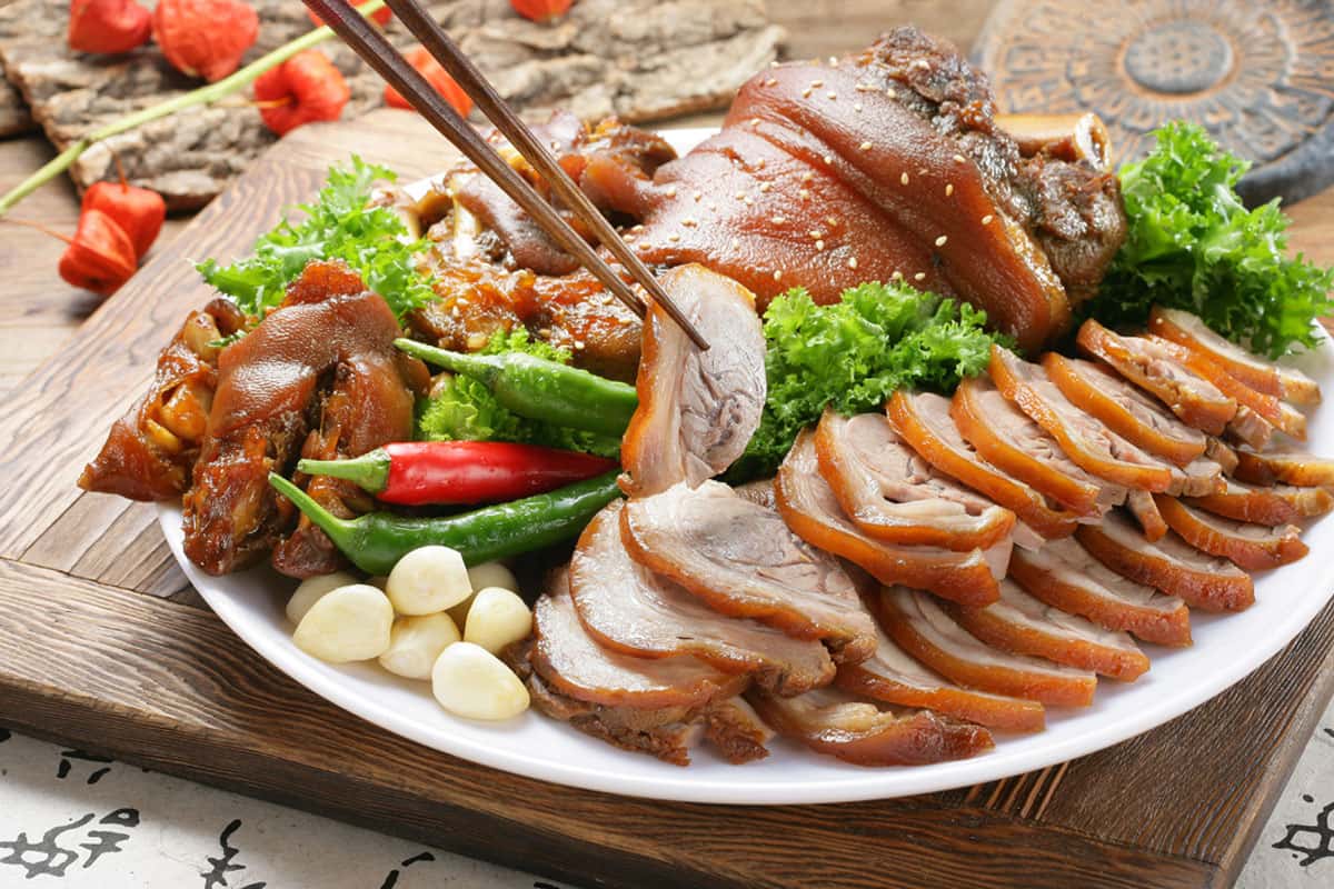 Thịt chân giò
