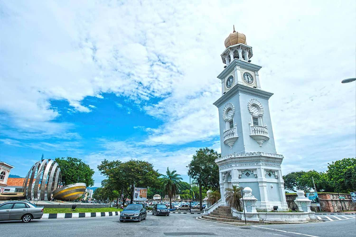 Tháp Đồng hồ Tưởng niệm Nữ hoàng Victoria