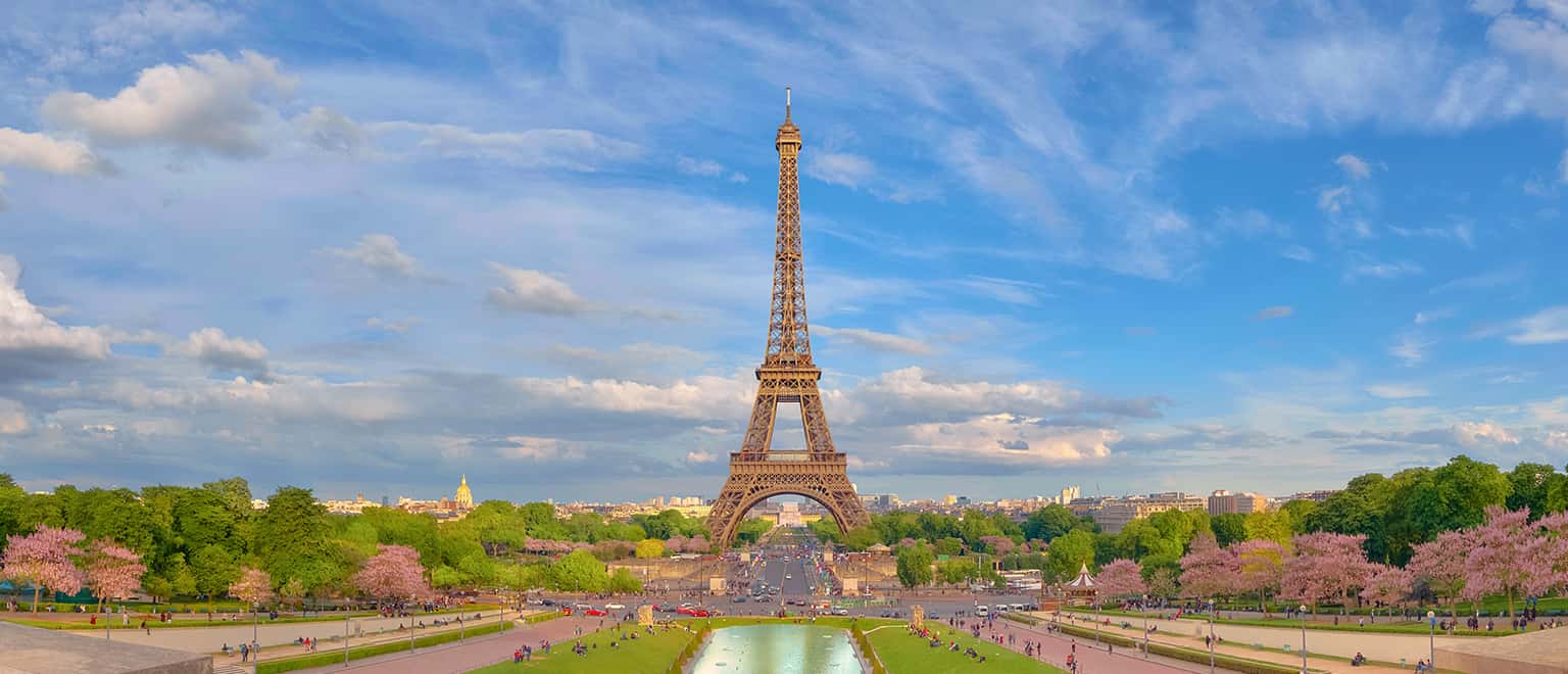 Vé máy bay đi Paris