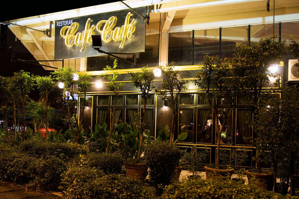 Cafe Cafe