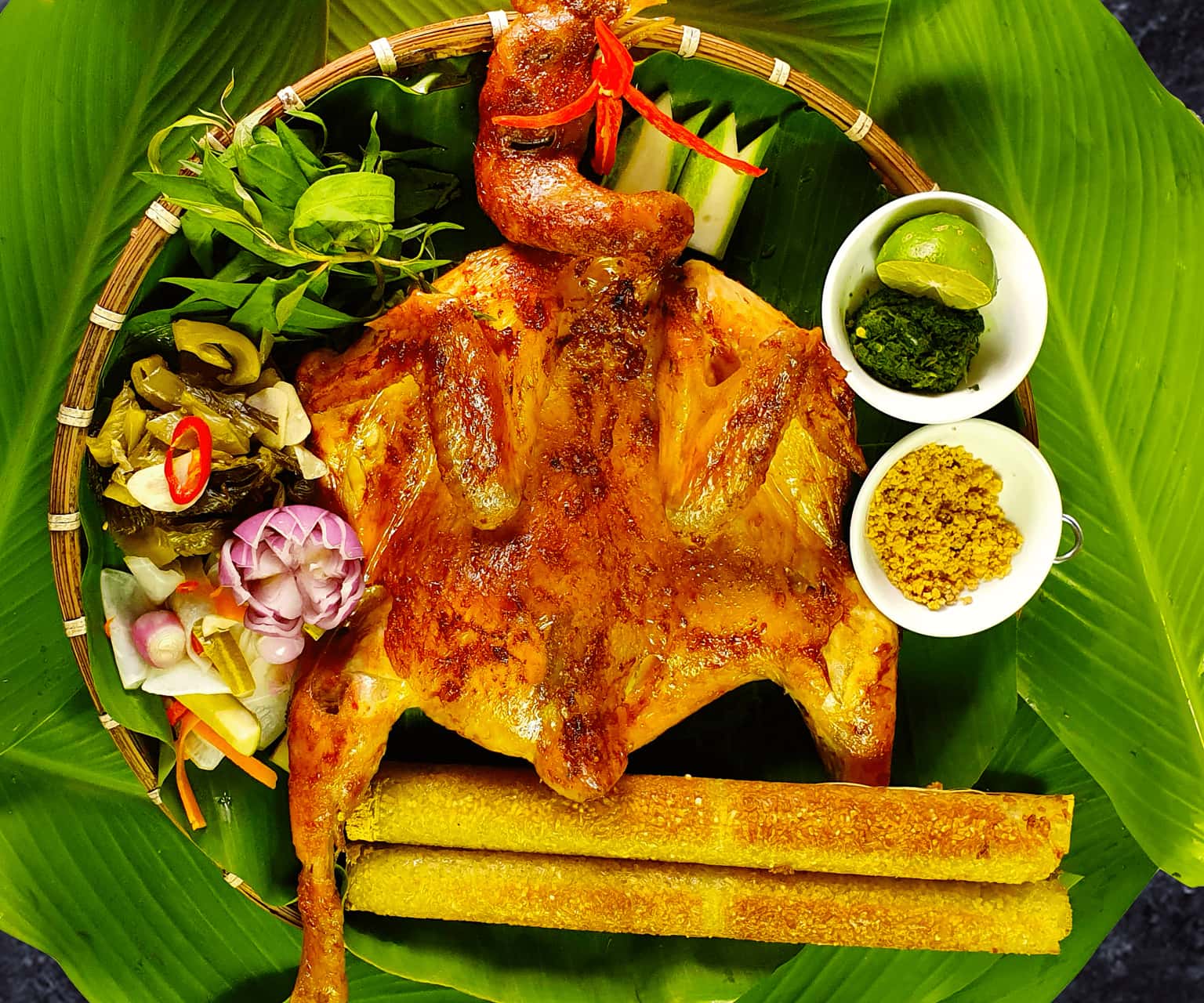 Gà Nướng Cơm Lam 