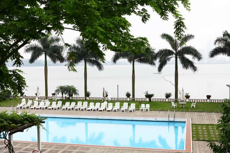 Bể bơi khách sạn Thắng Lợi