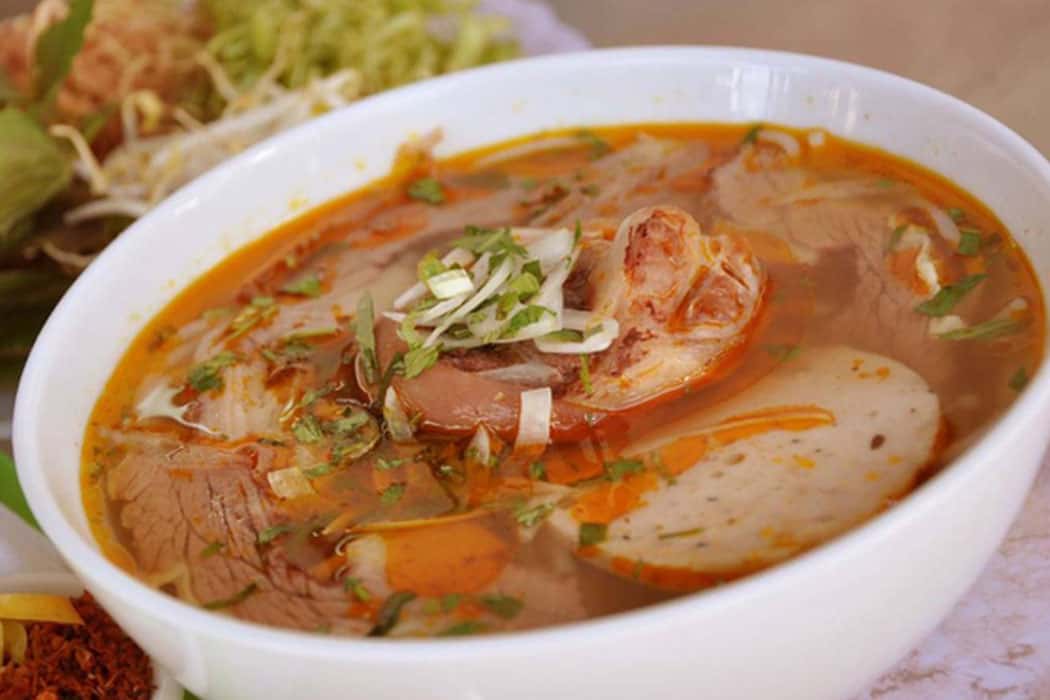 Quán bún bò sông Hương gốc Huế
