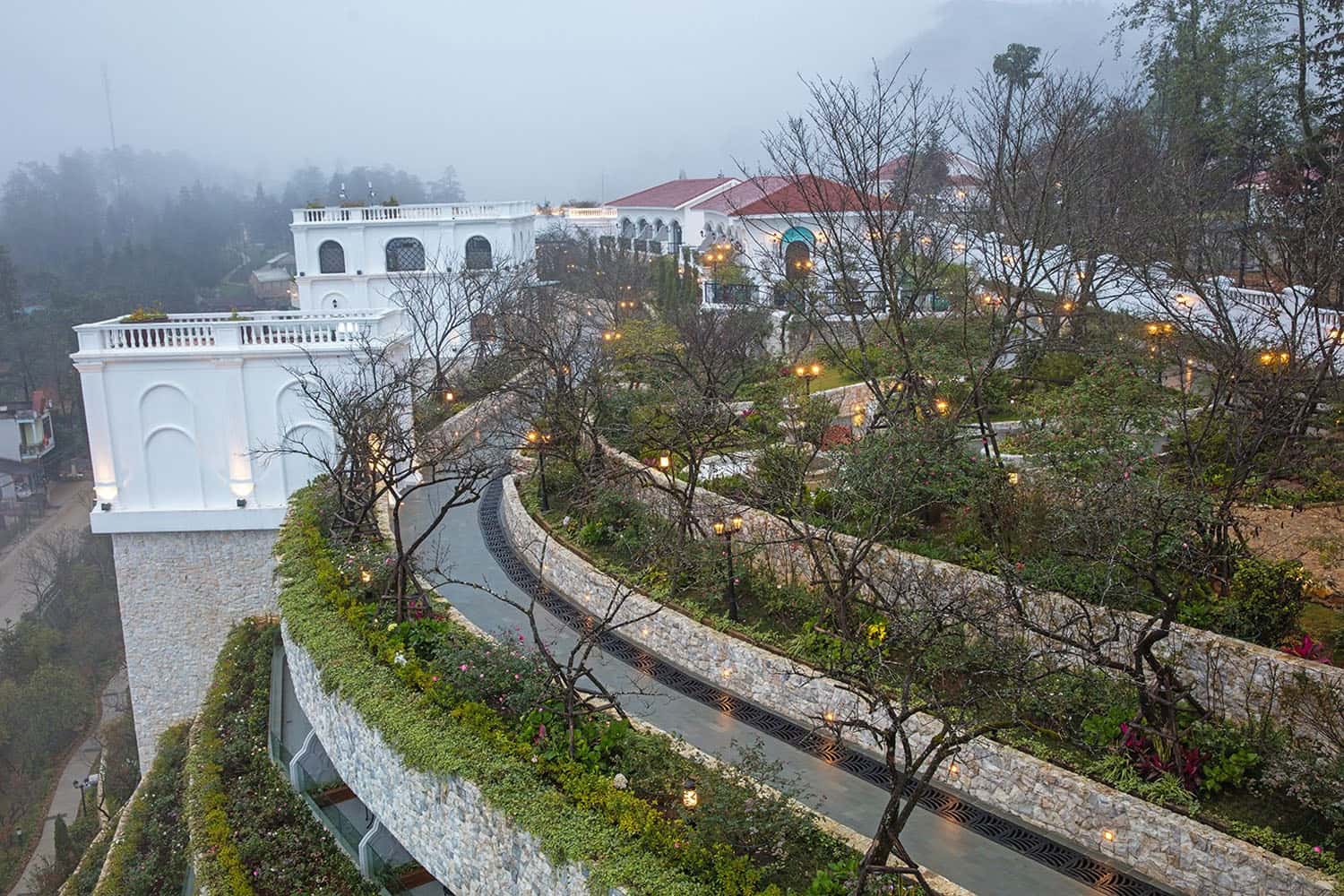 Silk Path Grand Resort & Spa nằm vị trí đắc địa nhất tại thị trấn Sapa