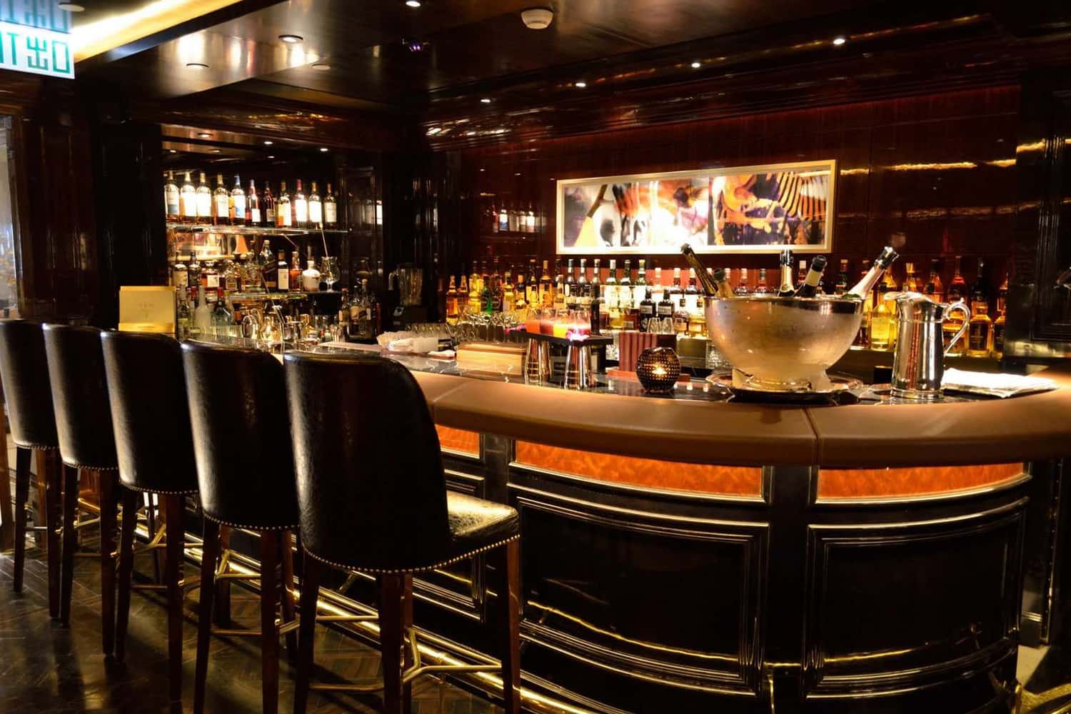 Quán bar American Bar at The Peninsula