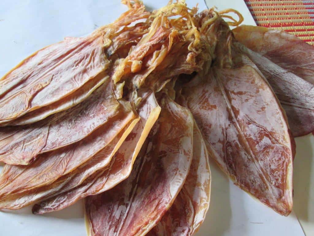 Mực khô một nắng Hạ Long