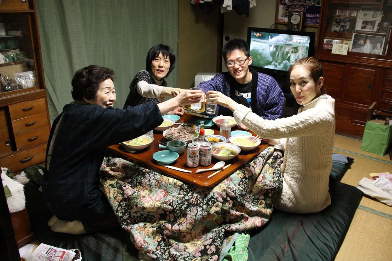 Quây quần bên Kotatsu