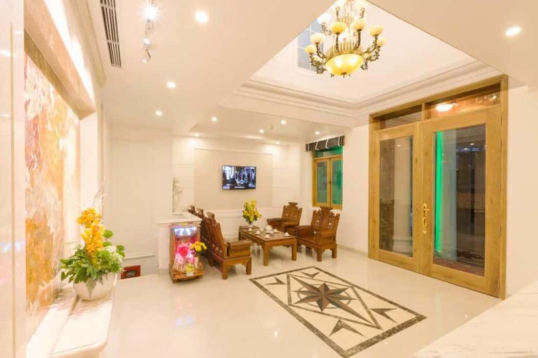 Khách sạn The Airport Hotel