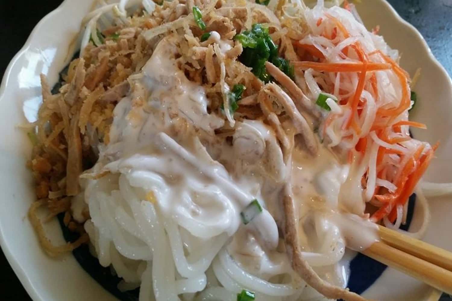 Tất cả trộn đều thêm nước cốt dừa béo ngậy sánh đặc