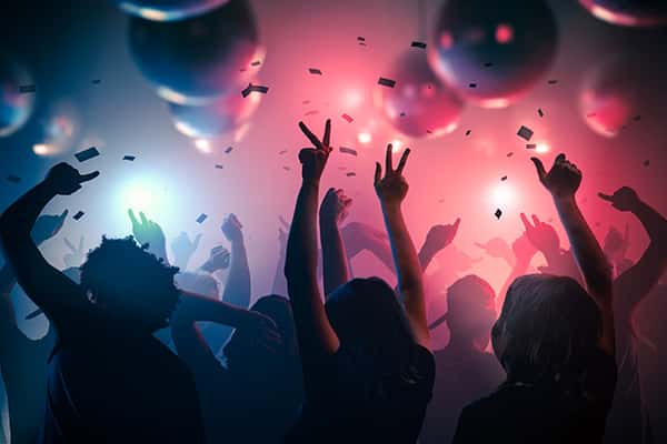 Top 10 quán bar náo nhiệt nhất phố Bugis, Singapore