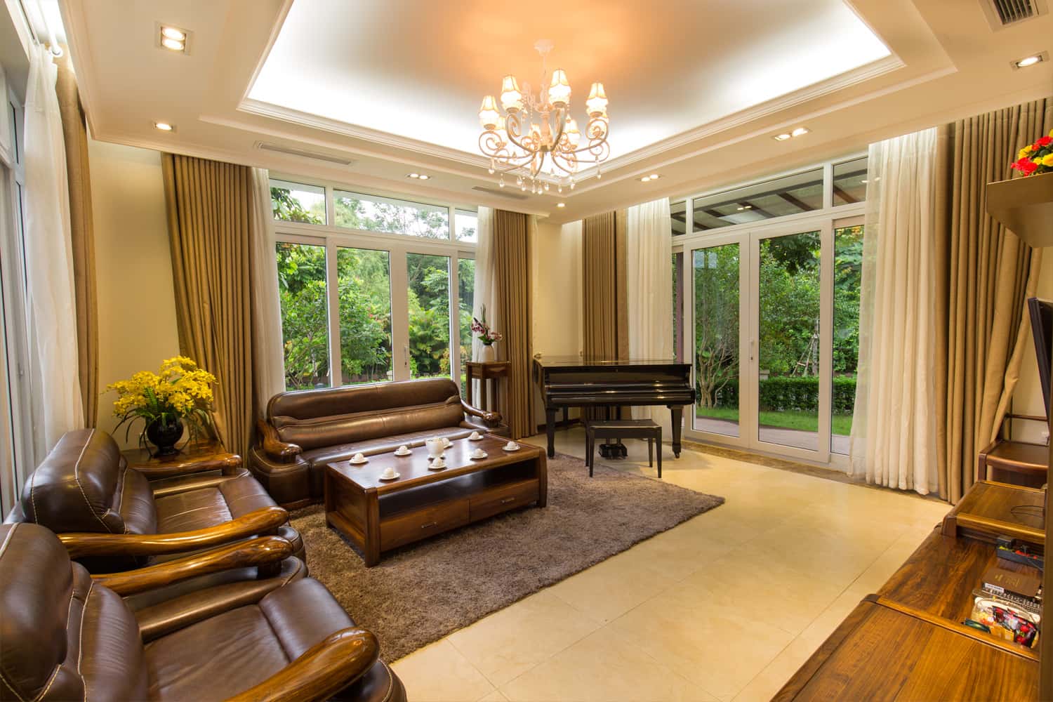 Phòng khách ở Suite Pool 