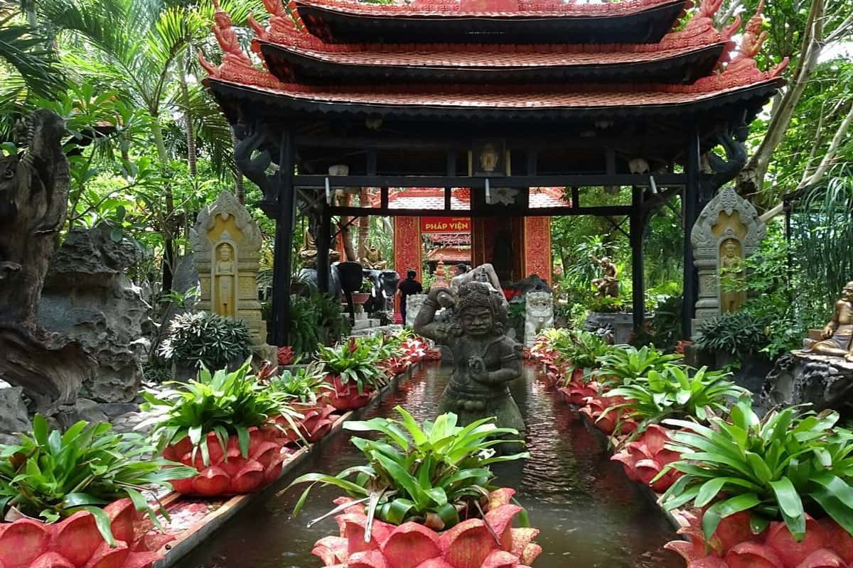 Chiêm ngưỡng những bức tượng Phật độc đáo