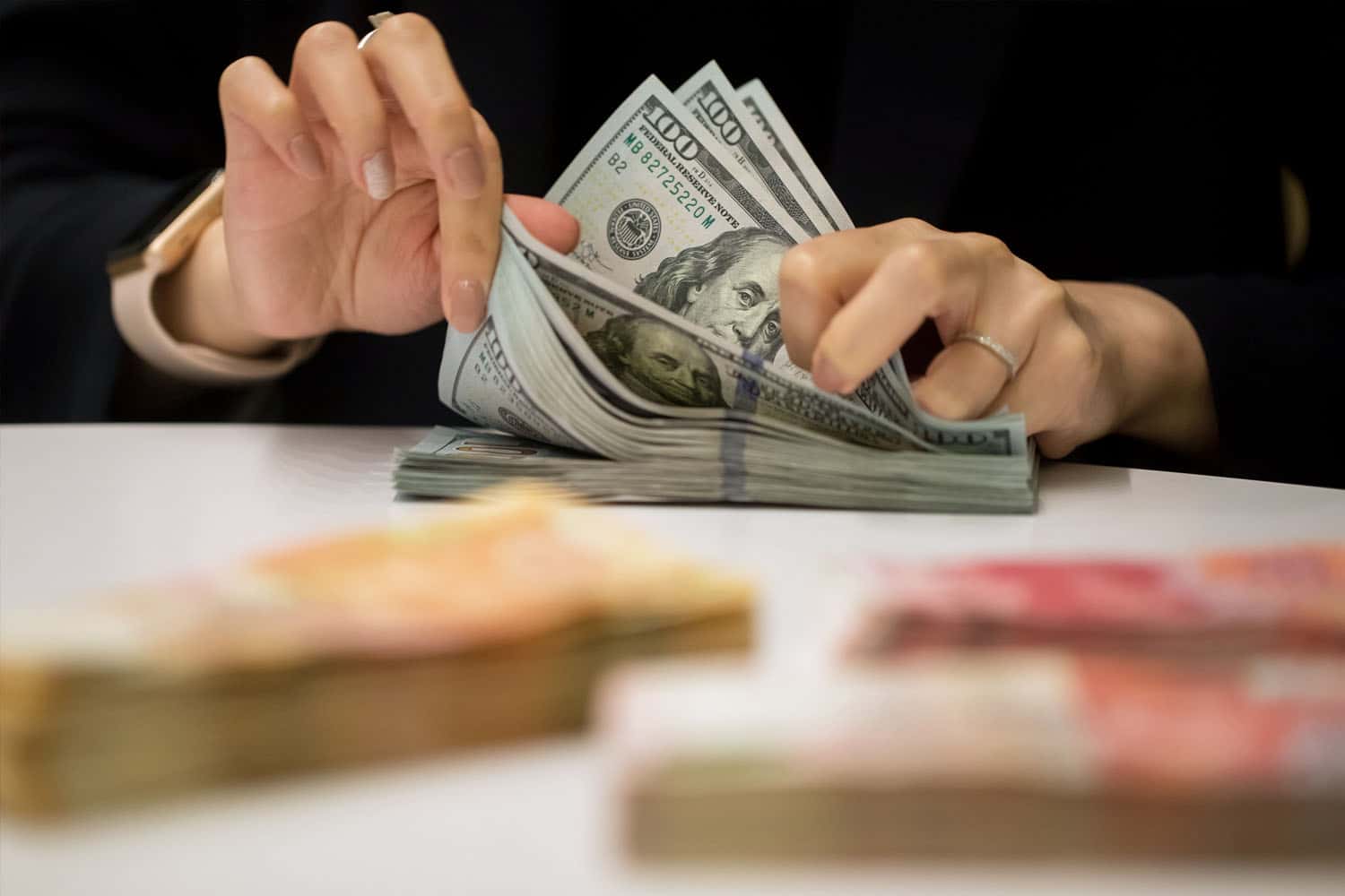 Dịch vụ chuyển đổi tiền tệ thuận tiện