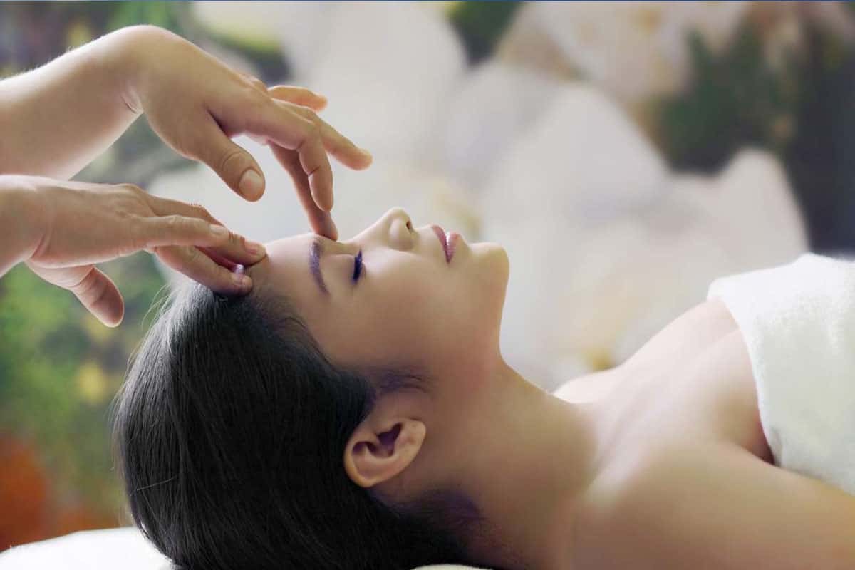 Thư giãn dịch vụ massage của người Thái