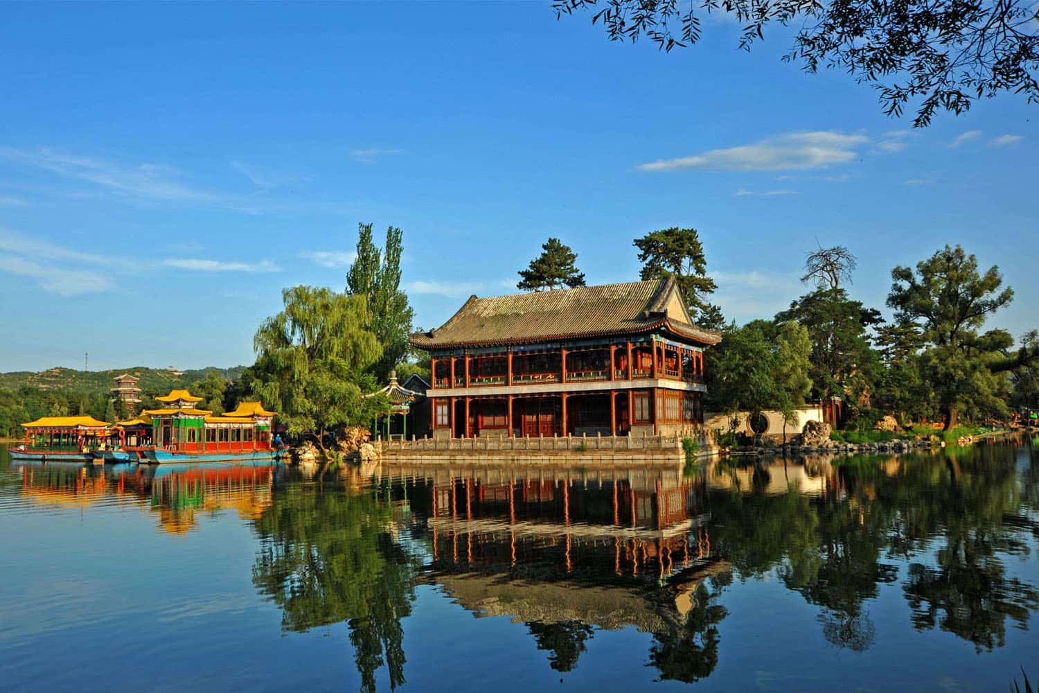Tránh nóng tại khu nghỉ dưỡng núi Chengde
