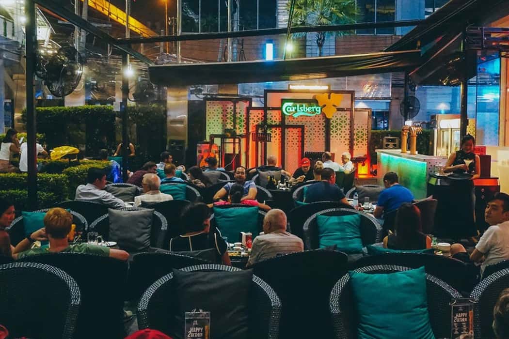 Dee Lounge and Beer Garden