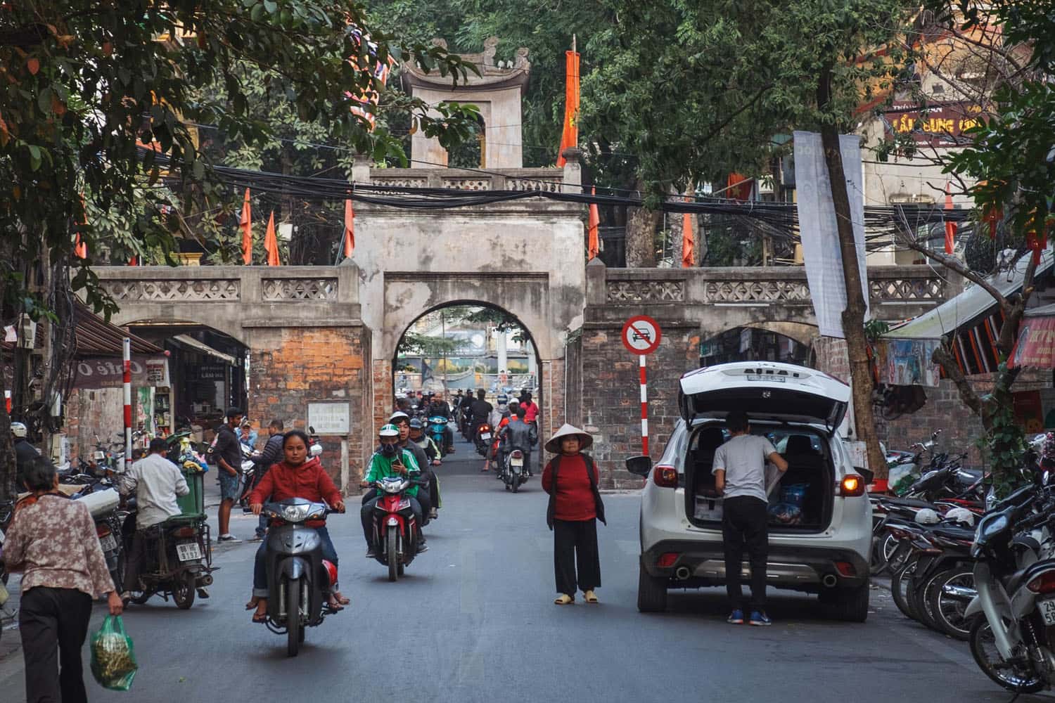 Tham quan Ô Quan Chưởng