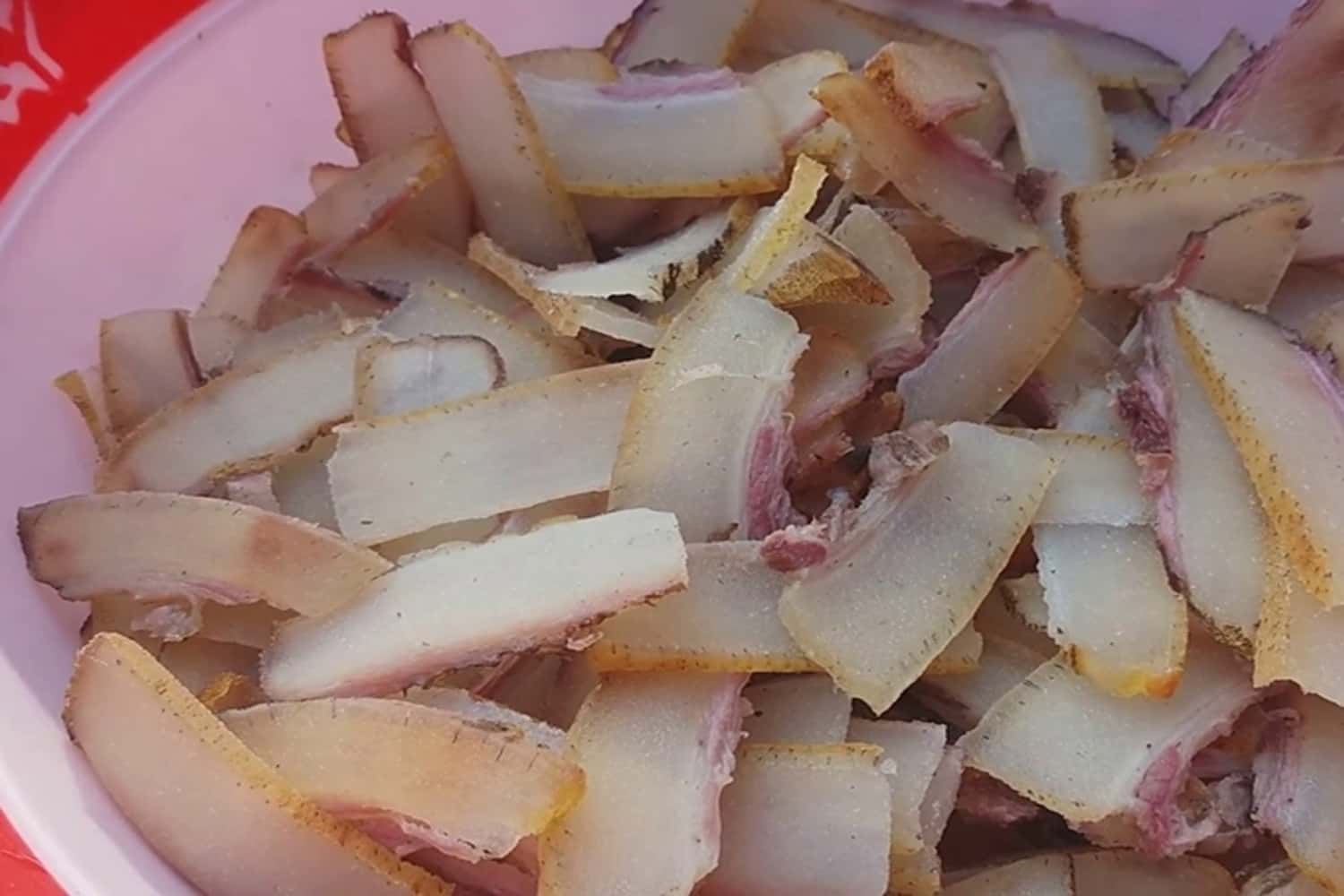 Da trâu sau khi được là sạch và dát mỏng